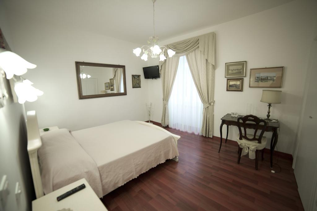 Suite Argentina Rome Room photo